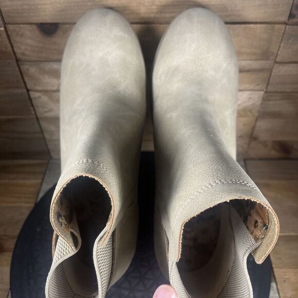 Korks Womens Size 9M Elsie Ankle Slip On Beige Suede Ankle Boots NEW - Picture 5 of 10